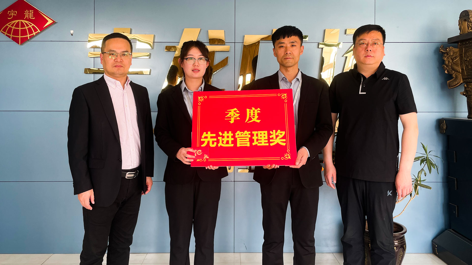 百貨公司：樹榜樣立標(biāo)桿，作表率促提升圖二.jpg